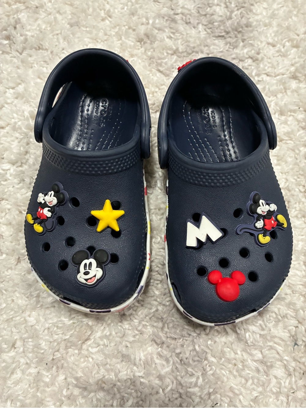 Mickey Mouse Toddler Crocs 8c - Picture 2 of 9